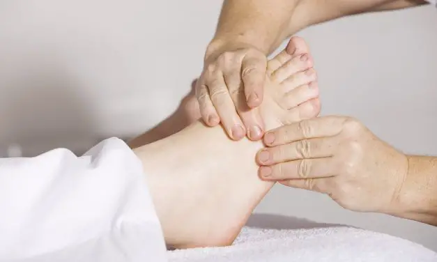 It’s Okay to Massage Pregnant Women’s Ankles