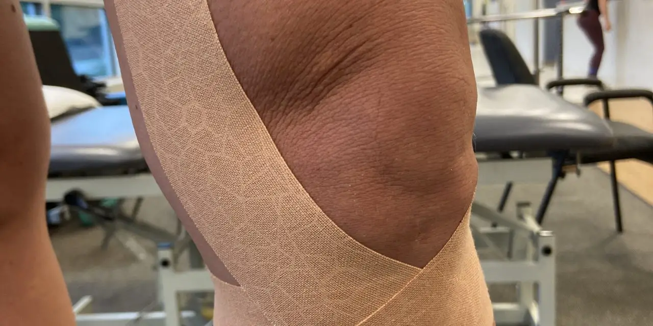 How to Apply Kinesio Tape to Your Knee and Does Taping Really Work? (2022)